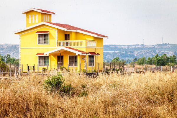 Bungalow plot — panoramic vista